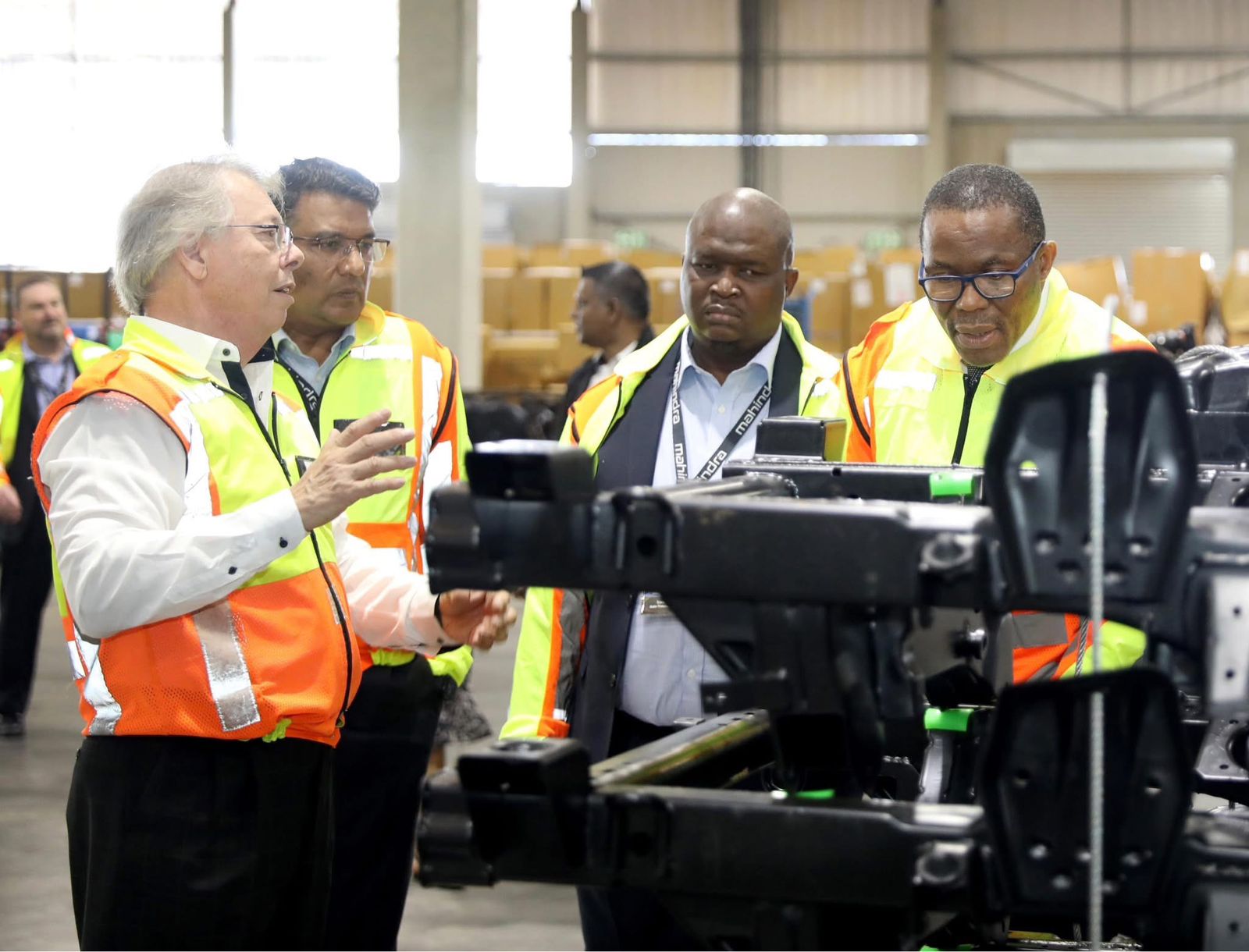 Kwethulwa Imboni Entsha Yezimoto Zakwa Mahindra eDube Tradeport