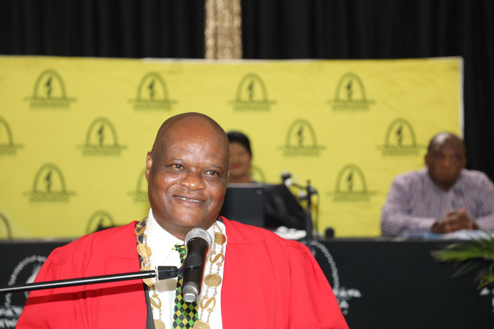Intatheli Yesivubela Intuthuko. 