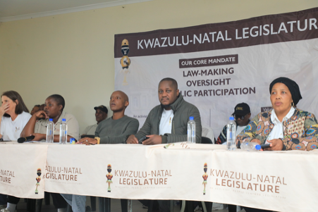 KUSONDEZWA IZINSIZA ZIKAHULUMENI EMPHAKATHINI
