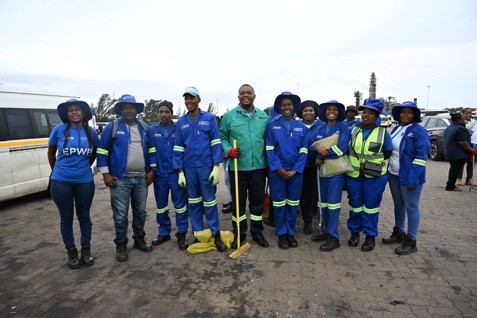 UQHUBEKA NGOKUNGENAZIHIBE OWOKUHLANZA IDOLOBHA